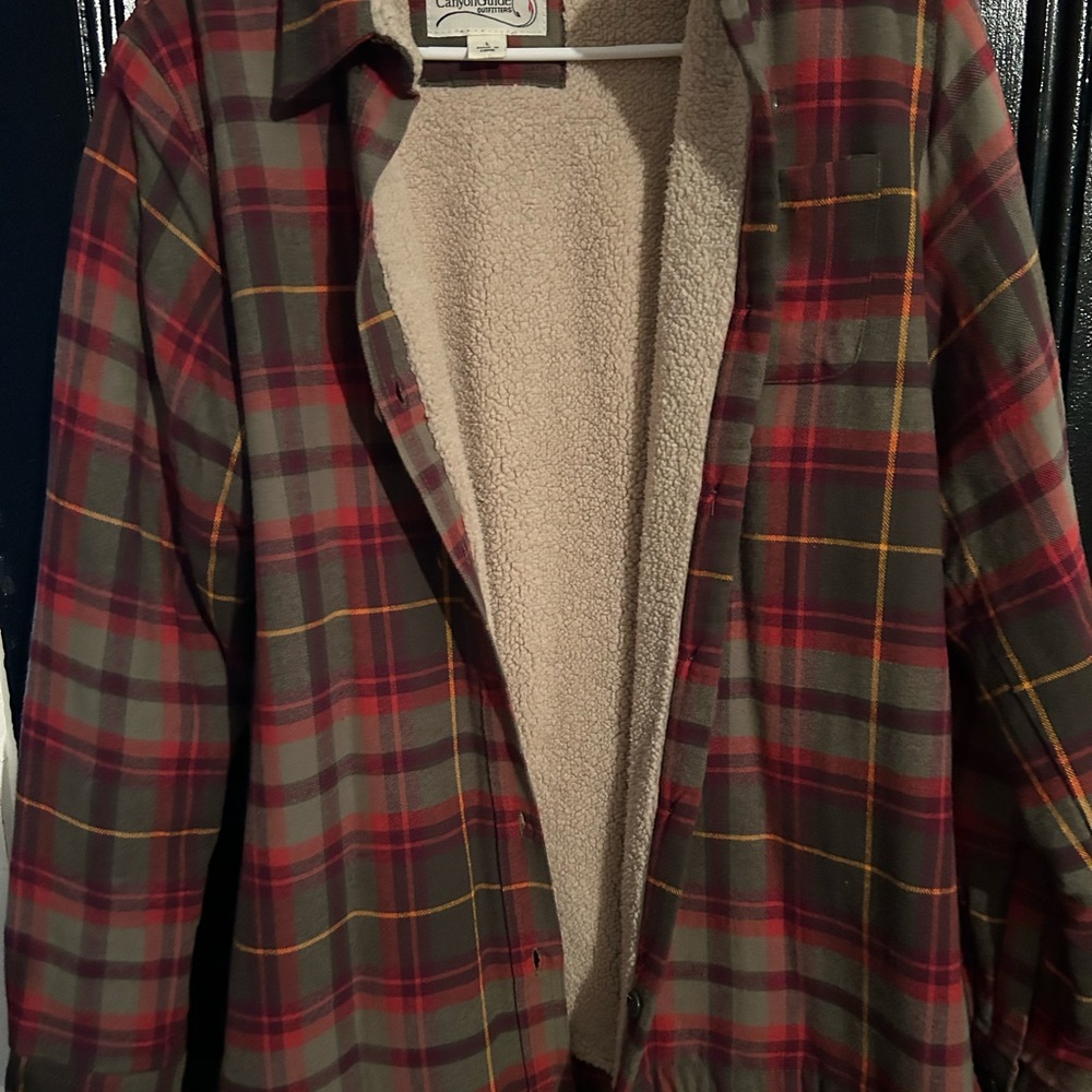 Lined plaid flannel shirt